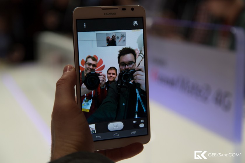 Selfie Panoramique - Huawei Ascend Mate2 4G - CES 2014 - Geeks and Com