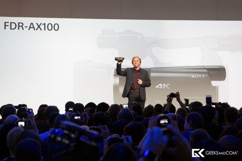 Sony Handycam 4K FDR-AX100 - CES 2014 - Geeks and Com