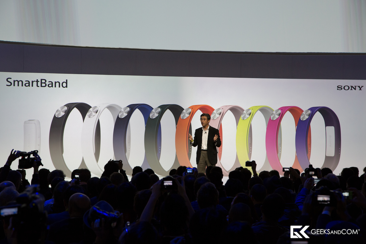 Sony Smartband SWR10 – Bracelet Connecté Bluetooth NFC, Activité Sport, Neuf
