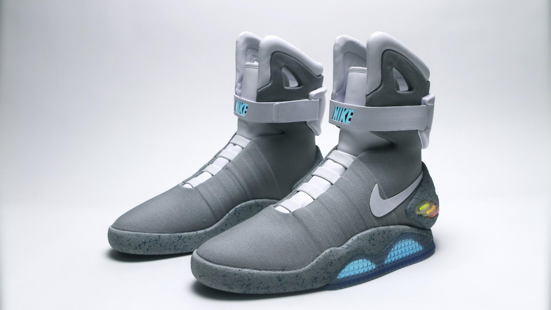 Retour vers le futur : Nike va sortir les chaussures de Marty Mcfly à laçage automatique! | Geeks Com'
