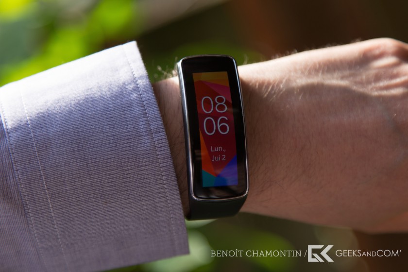 Samsung Gear Fit - Test Geeks and Com -1