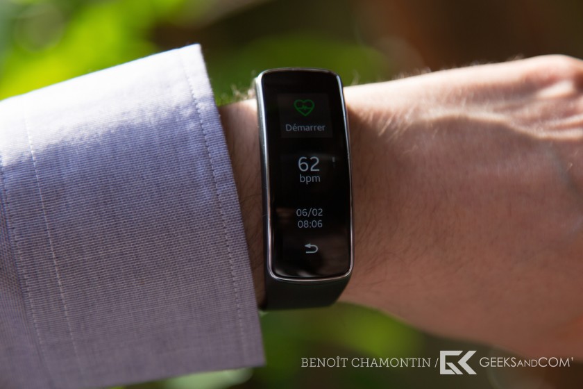 Samsung Gear Fit - Test Geeks and Com -3