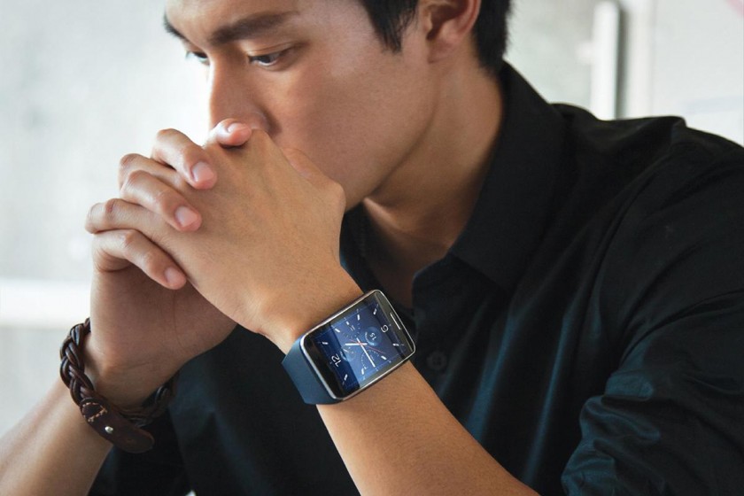 Samsung Gear S - Montre connectee autonome