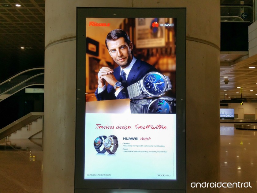 Huawei Watch - Android Wear - Airport sign Mobile World Congress 2015