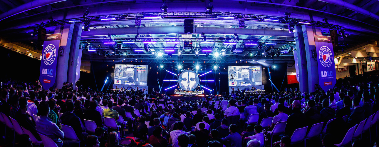 eswc 2014 - main stage cod - Call of Duty