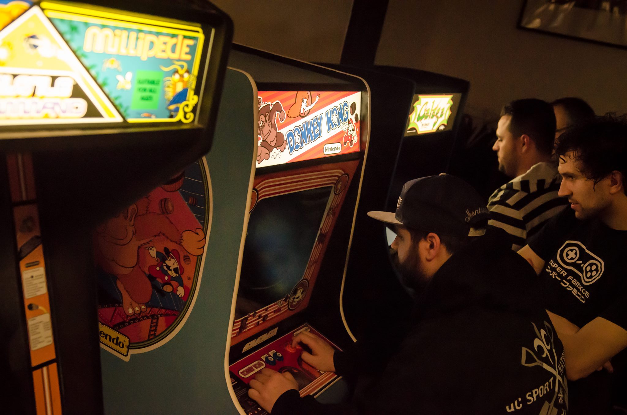 Arcade MTL un bar entièrement dédié au retrogaming et aux arcades va