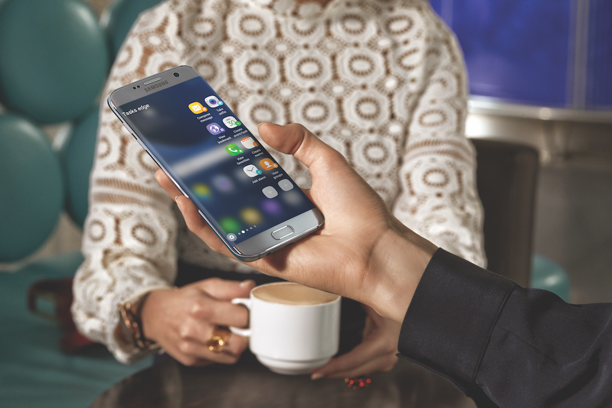 Samsung Galaxy S7 edge - Fonctionnalite bordure incurvee